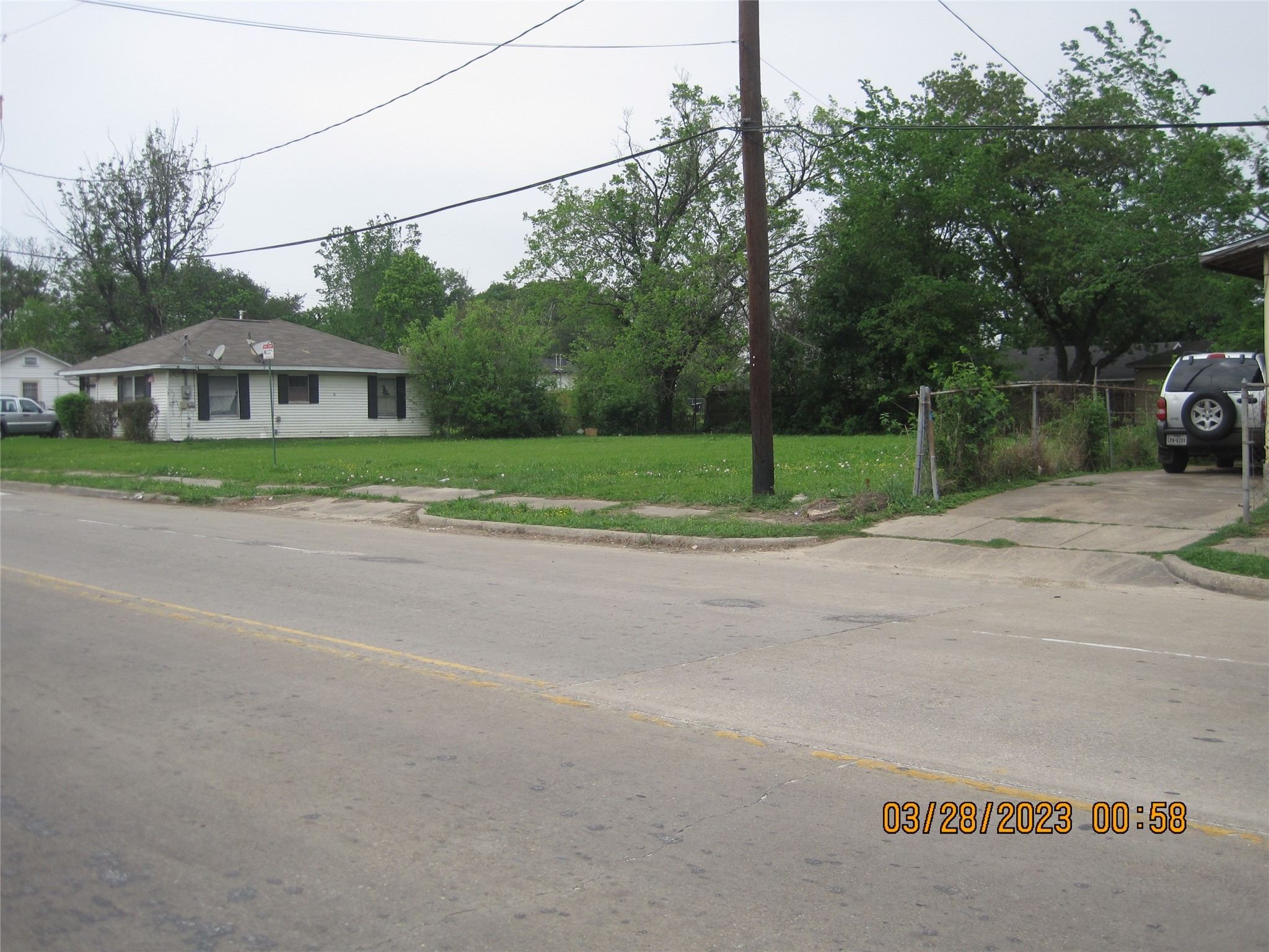 0 Mainer Houston, TX 77021 - Photo 3 of 9 a house with a outdoor space