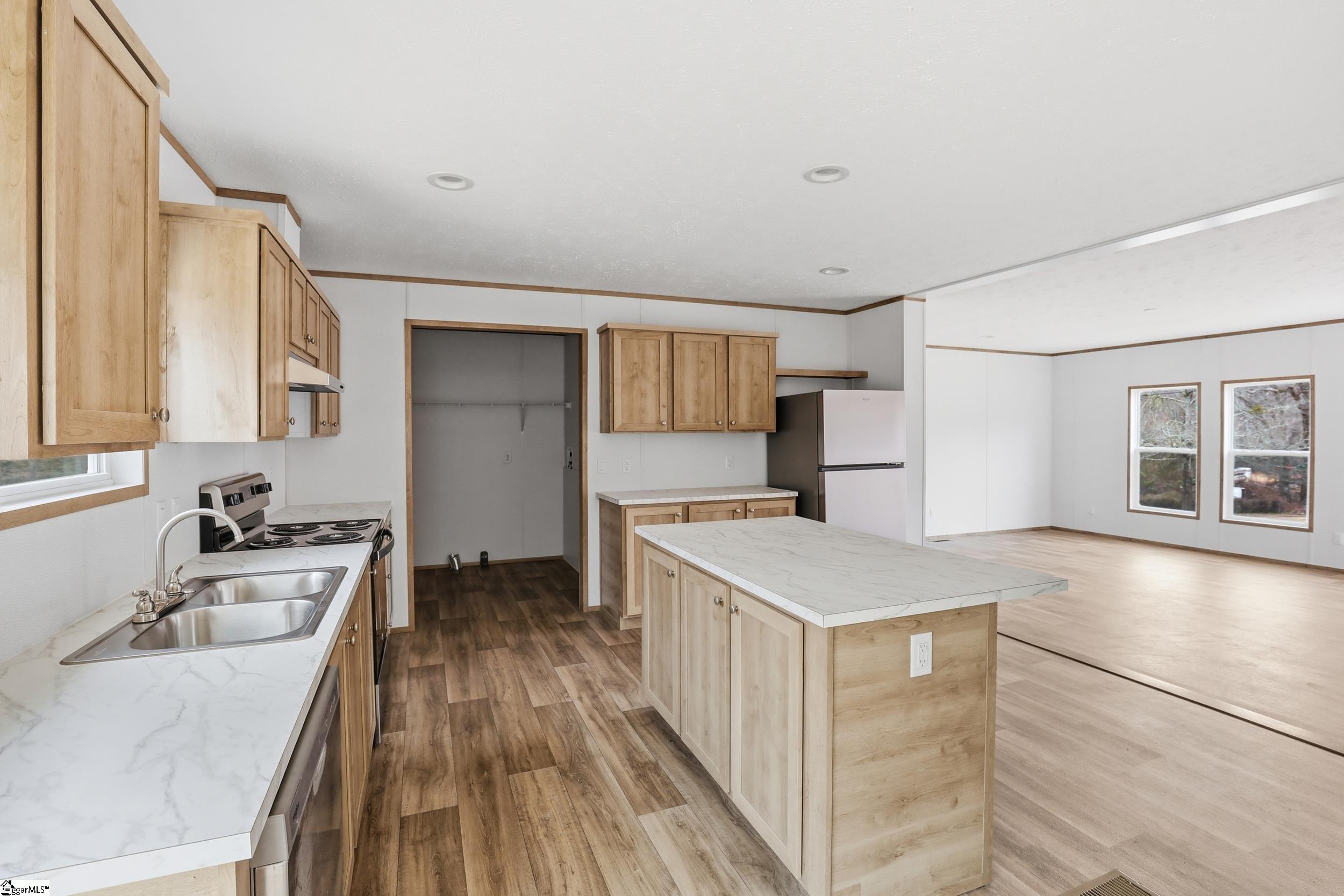 523 Raines Road Easley, SC 29640 - Photo 11 of 27