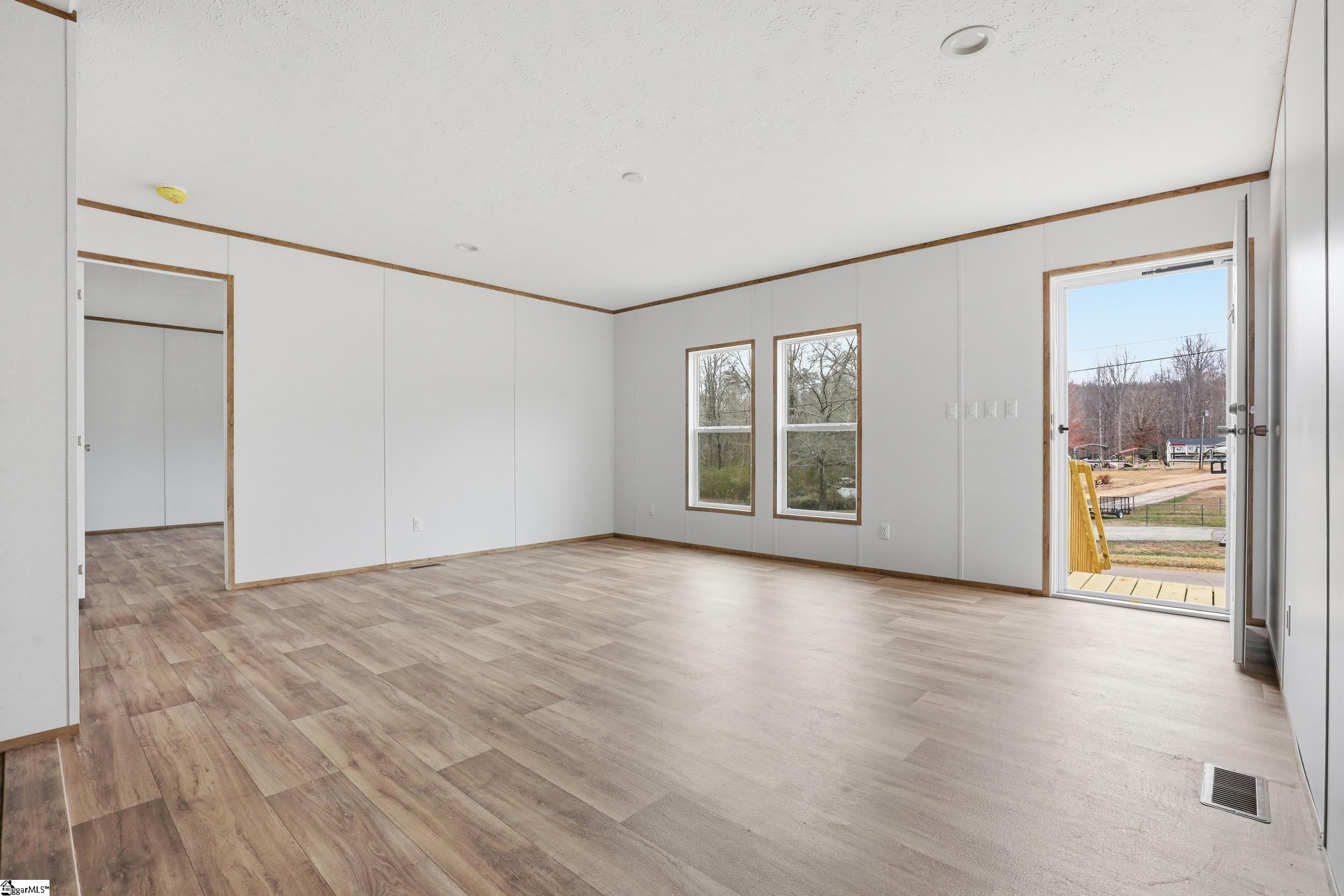 523 Raines Road Easley, SC 29640 - Photo 7 of 27