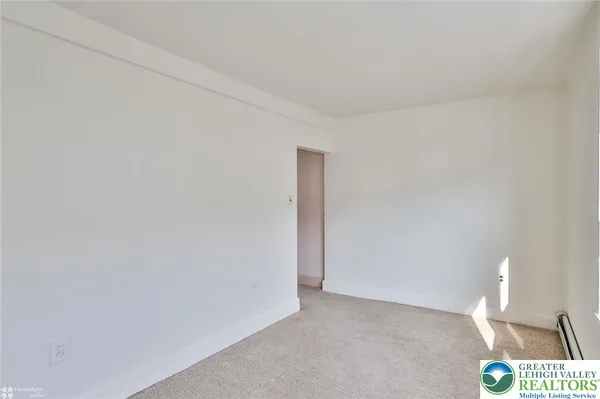 $165,000 | 50 West Catawissa Street, Nesquehoning, PA 18240