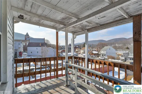 $165,000 | 50 West Catawissa Street, Nesquehoning, PA 18240