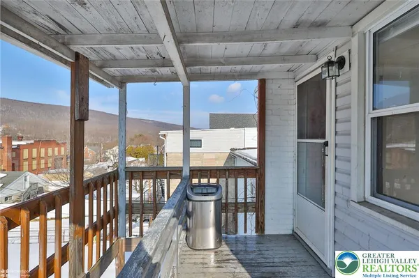 $165,000 | 50 West Catawissa Street, Nesquehoning, PA 18240