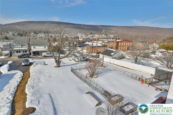$165,000 | 50 West Catawissa Street, Nesquehoning, PA 18240
