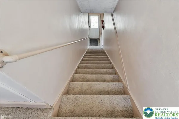 $165,000 | 50 West Catawissa Street, Nesquehoning, PA 18240