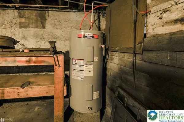 $165,000 | 50 West Catawissa Street, Nesquehoning, PA 18240