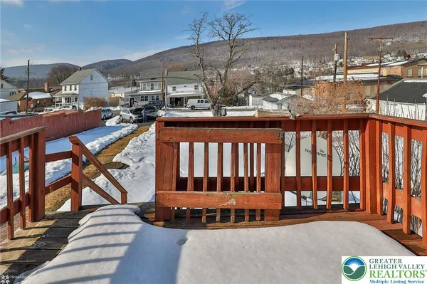 $165,000 | 50 West Catawissa Street, Nesquehoning, PA 18240