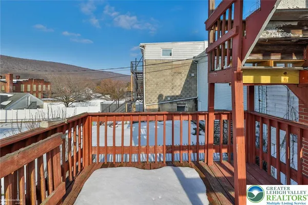 $165,000 | 50 West Catawissa Street, Nesquehoning, PA 18240