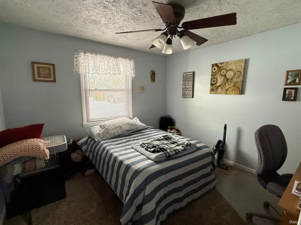$259,000 | 8000 South Hickory Lane, Daleville, IN 47334