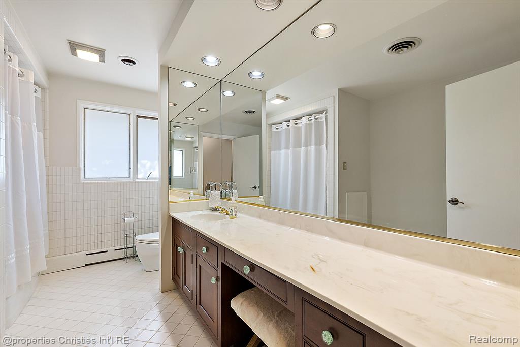 9730 Allen Road Allen Park, MI 48101 - Photo 39 of 98 Gallery Image 39