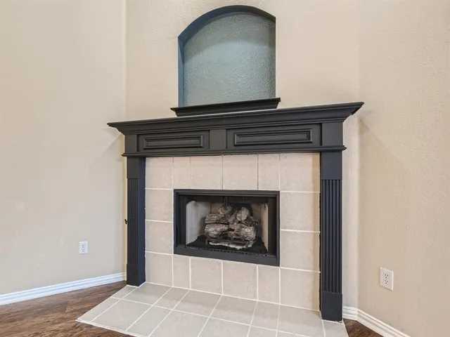 $2,800 | 5301 Lily Drive, Fort Worth, TX 76244