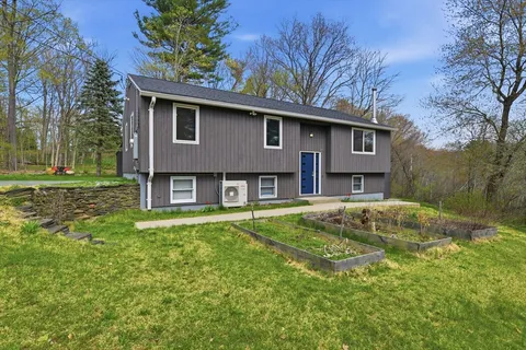 $489,000 | 138 West Street, Easthampton, MA 01027
