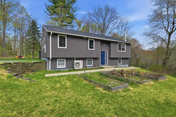 $489,000 | 138 West Street, Easthampton, MA 01027