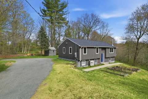 $489,000 | 138 West Street, Easthampton, MA 01027