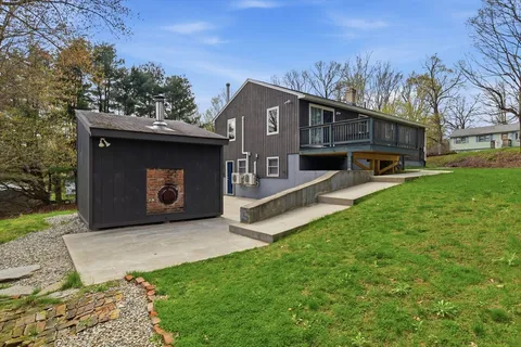 $489,000 | 138 West Street, Easthampton, MA 01027