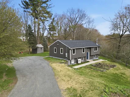 $489,000 | 138 West Street, Easthampton, MA 01027