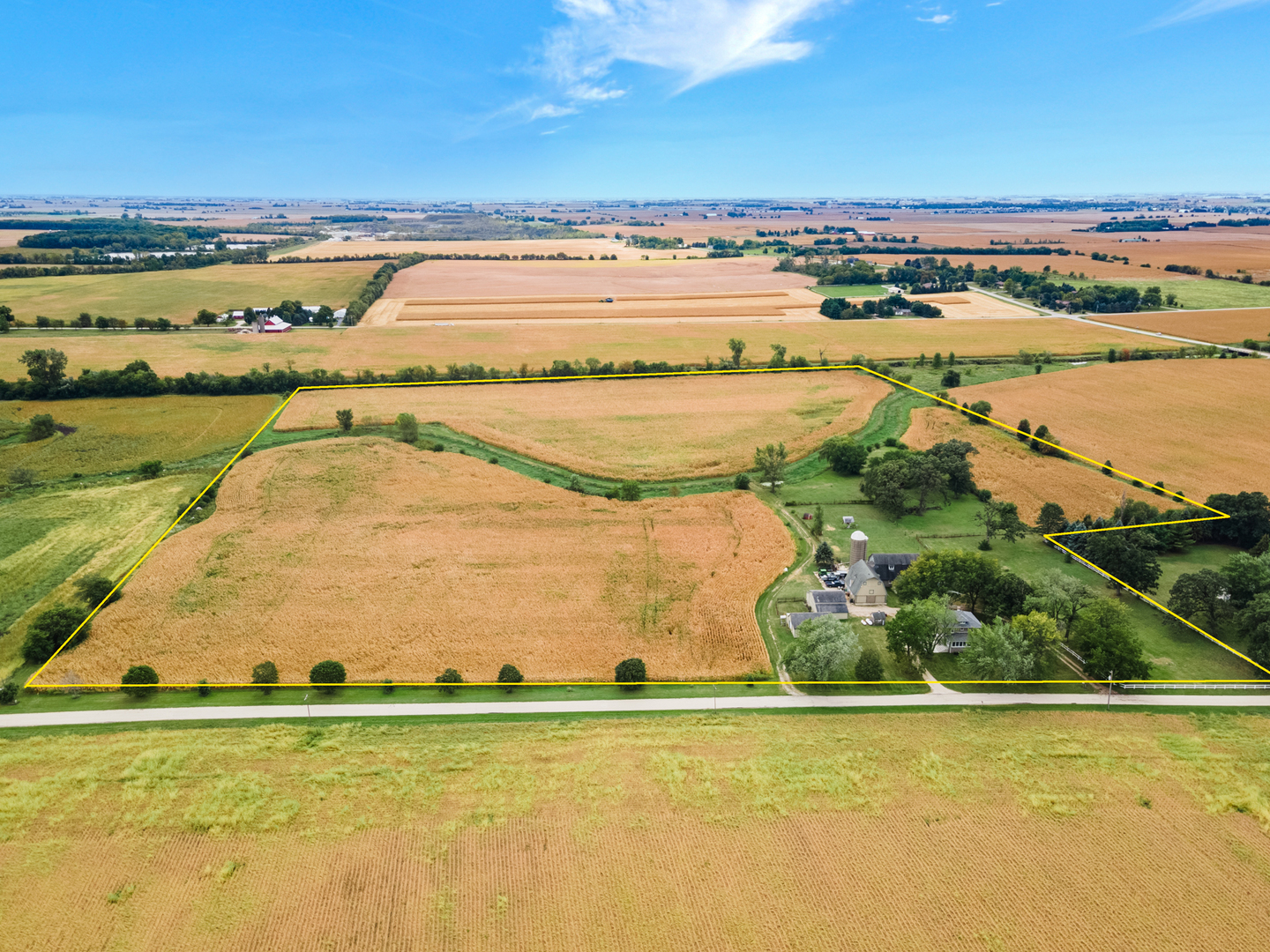 15346 Quigley Road Sycamore, IL 60178 - Photo 2 of 42 a view of an ocean