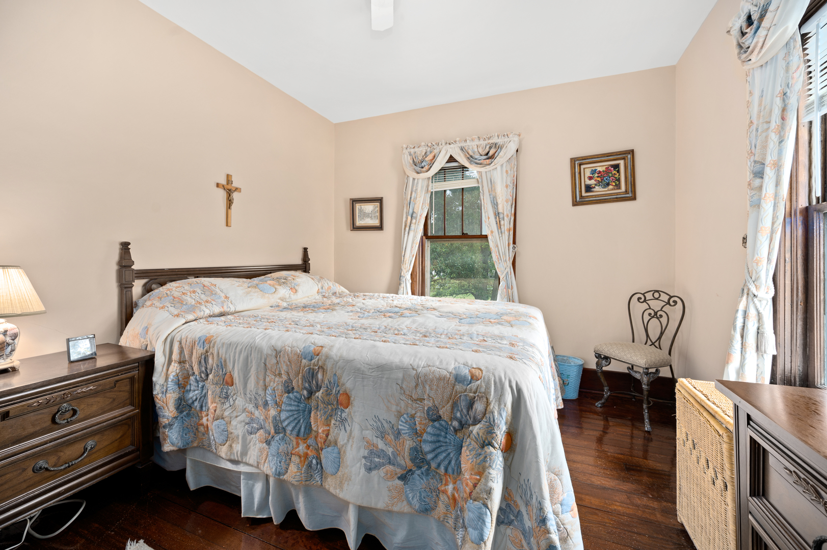 15346 Quigley Road Sycamore, IL 60178 - Photo 31 of 42 a bedroom with a bed and a view of kitchen