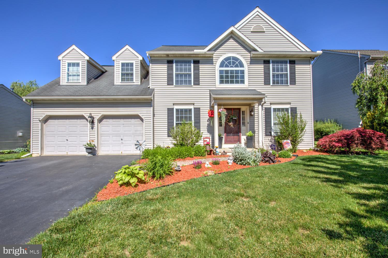 234 Andover Lane Lititz, PA 17543 - Photo 2 of 33