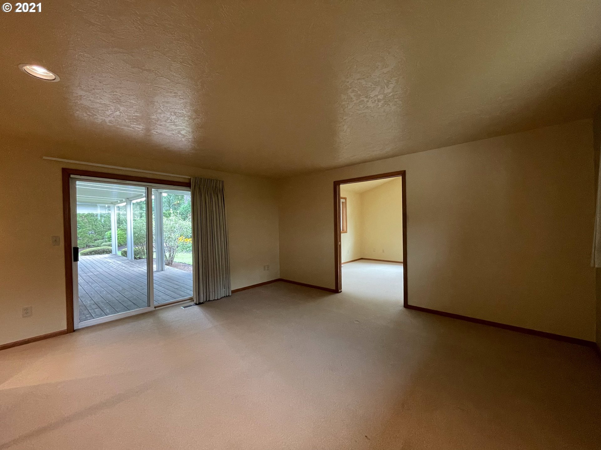 41610 Madrone Street Springfield, OR 97478 - Photo 14 of 32 Gallery Image 14