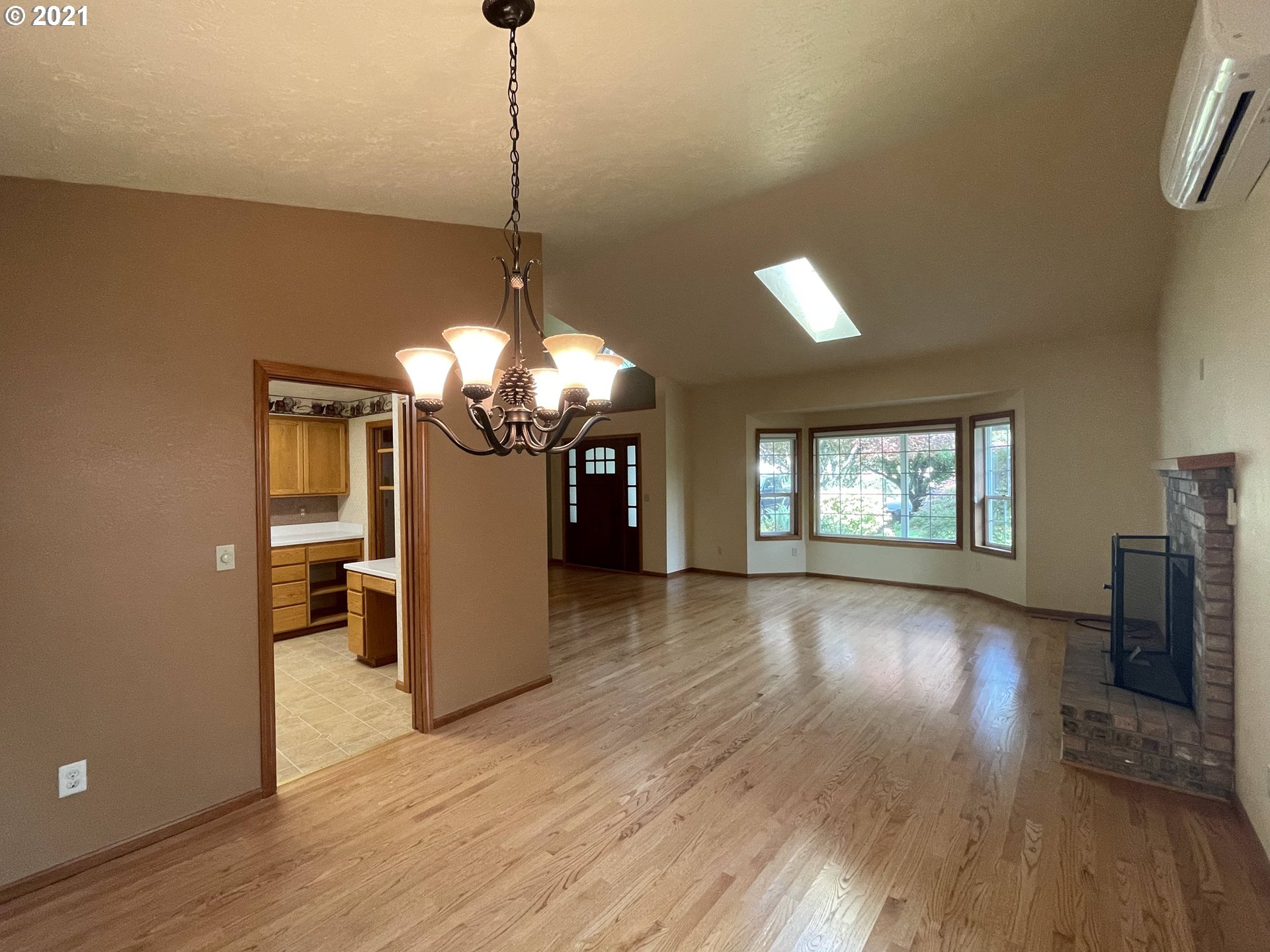 41610 Madrone Street Springfield, OR 97478 - Photo 6 of 32 Gallery Image 6