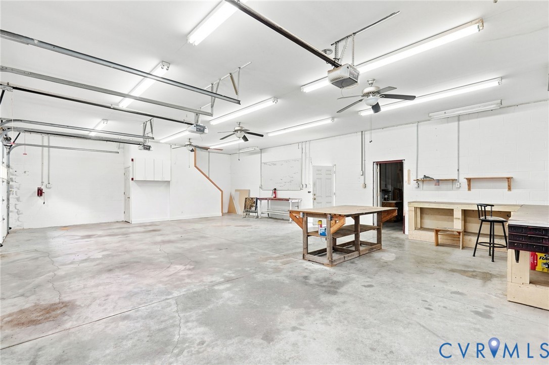 2981 Smokey Road Aylett, VA 23009 - Photo 16 of 84 Spacious garage with multiple fluorescent light fi