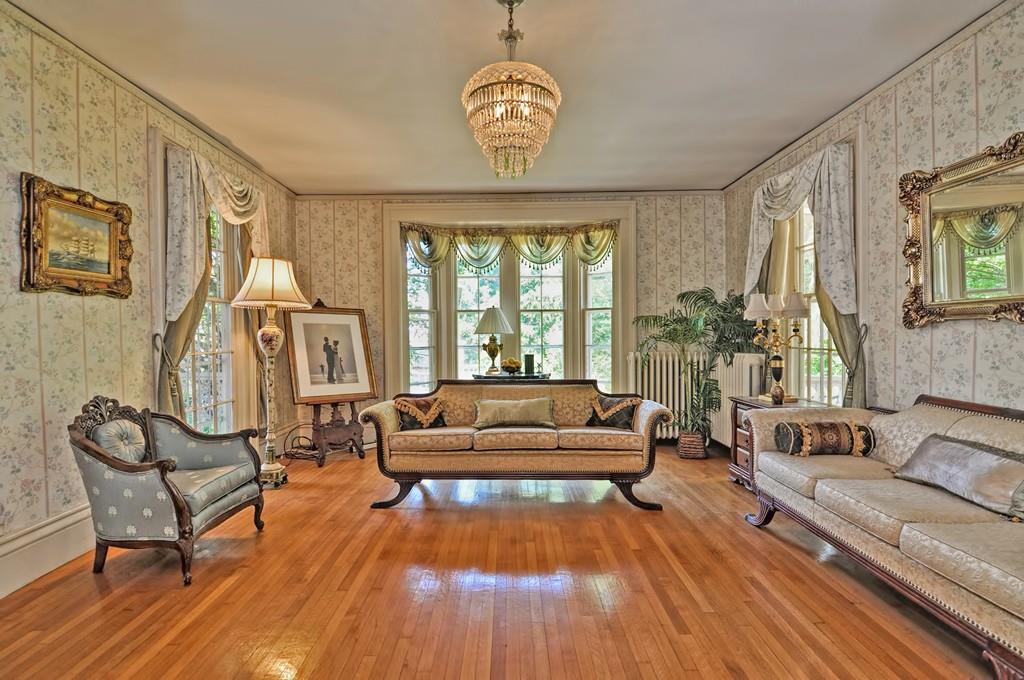 Gallery Image 7