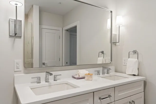 $2,177,000 | 267 Highway 1, Unit 309 & 311, Falmouth, ME 04105