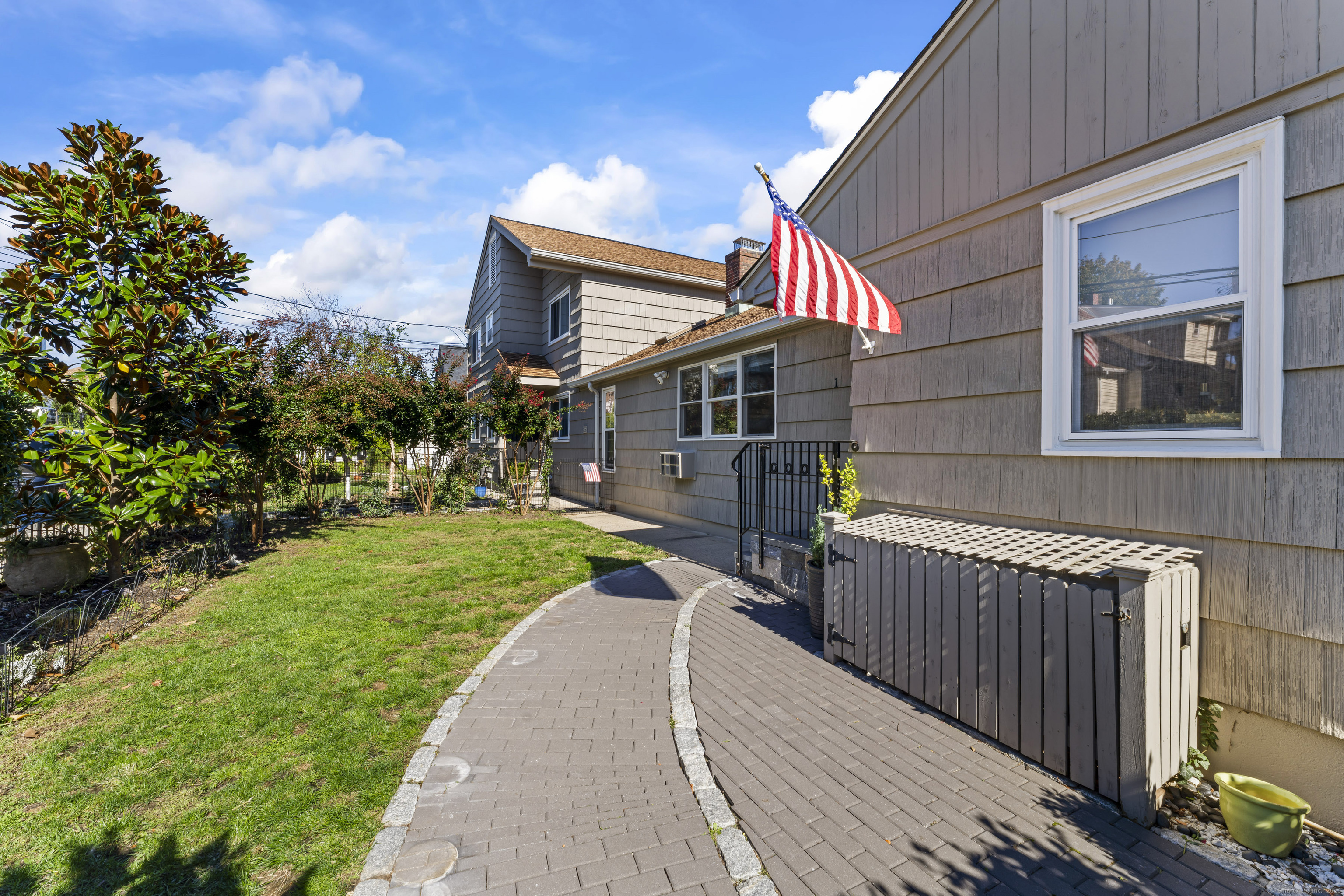 88 Dean Street, Unit 1 Stamford, CT 06902 - Photo 27 of 33
