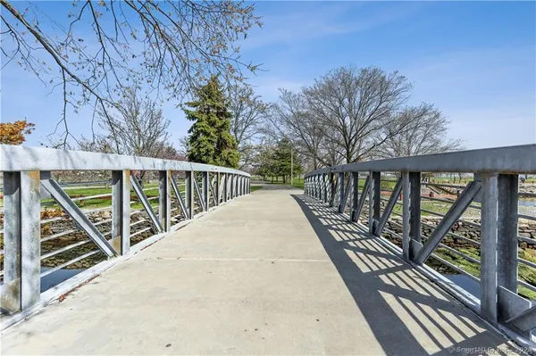 $3,650 | 88 Dean Street, Unit 1, Stamford, CT 06902