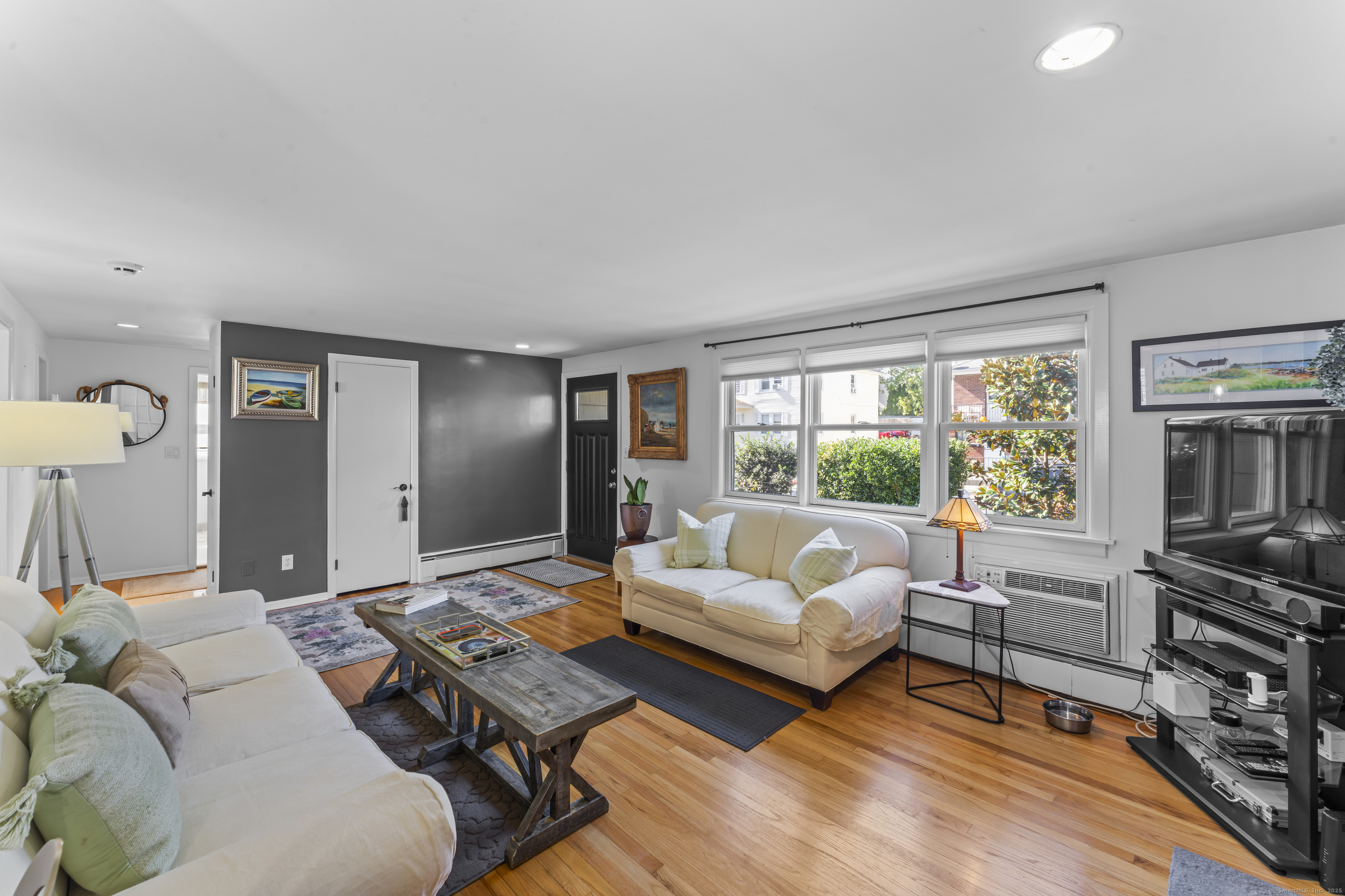88 Dean Street, Unit 1 Stamford, CT 06902 - Photo 5 of 33
