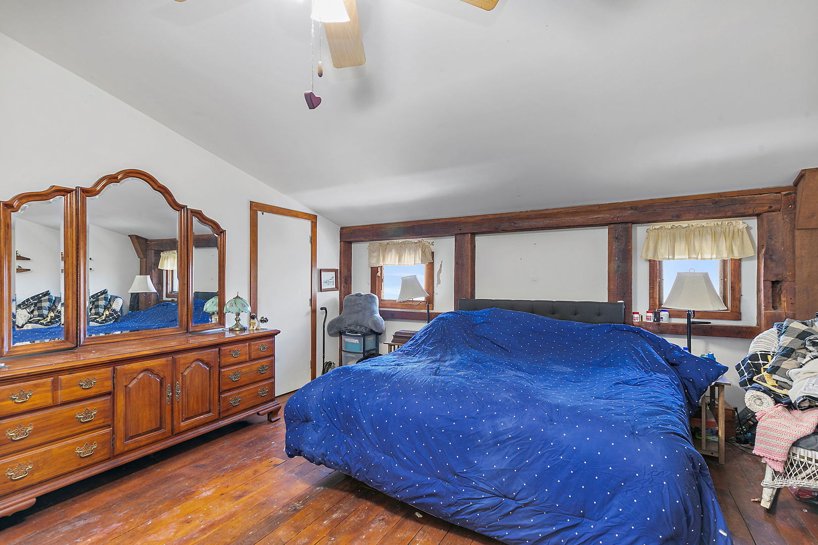9602 Wright Road Harvard, IL 60033 - Photo 12 of 26 a bed room with a bed and window