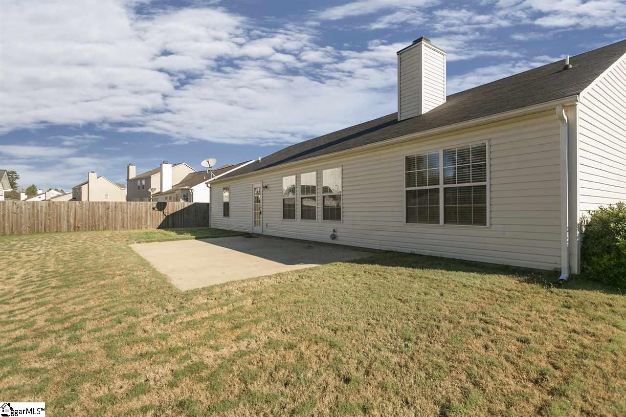 104 Appleton Lane Mauldin, SC 29662 - Photo 4 of 24 Gallery Image 4