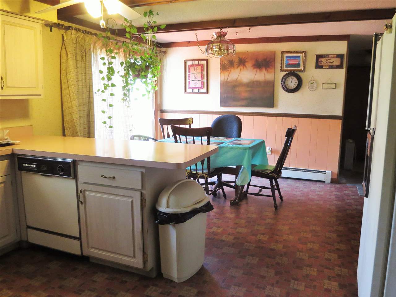 45 Harbour Road Bennington, VT 05201 - Photo 4 of 16