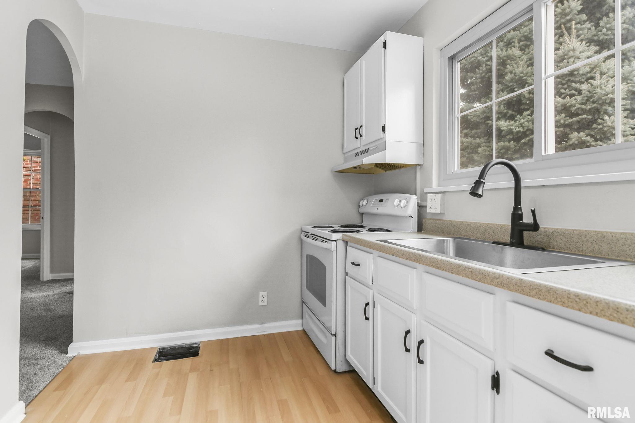 2068 North 7th Street Springfield, IL 62702 - Photo 11 of 25