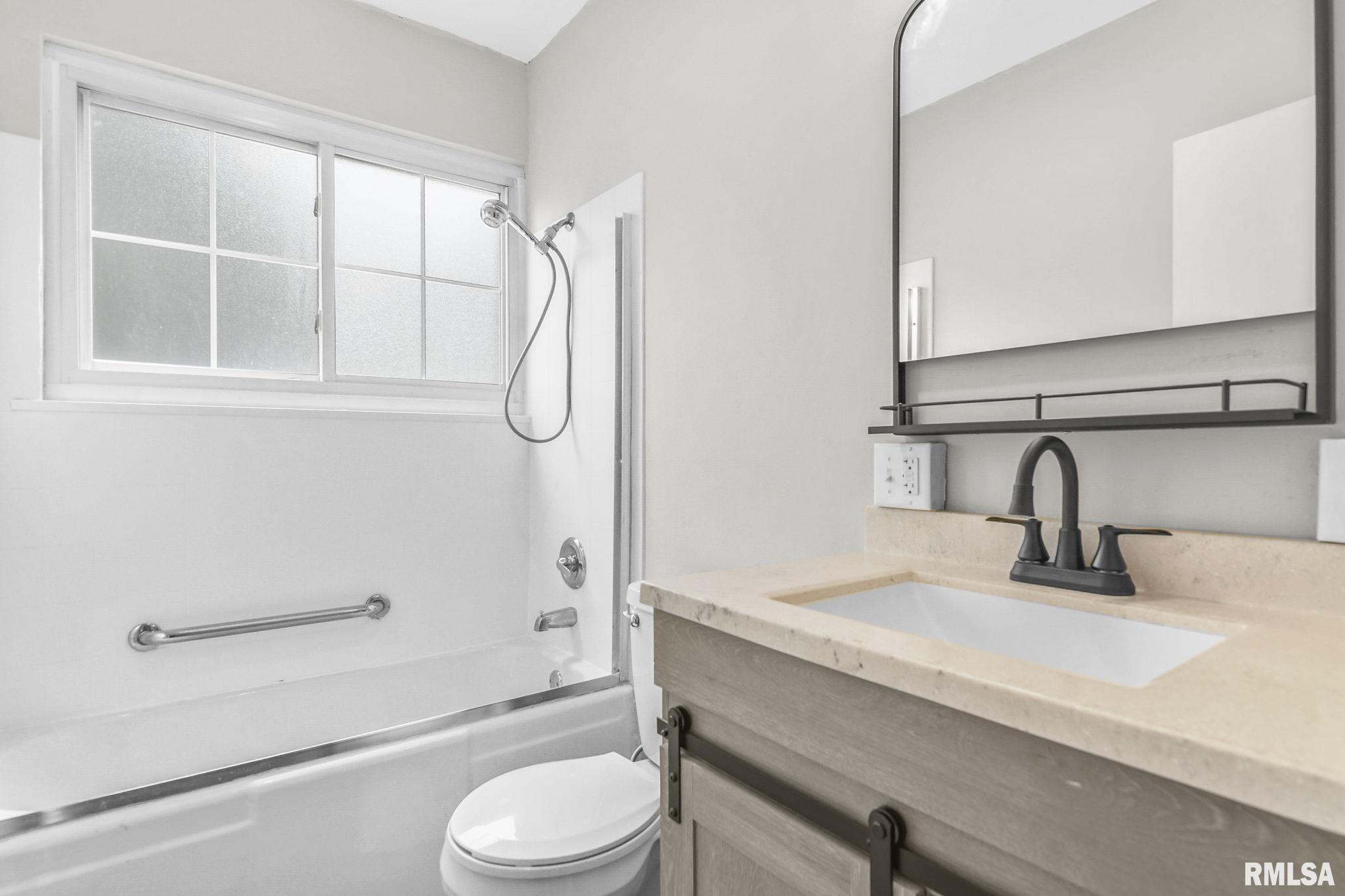 2068 North 7th Street Springfield, IL 62702 - Photo 18 of 25