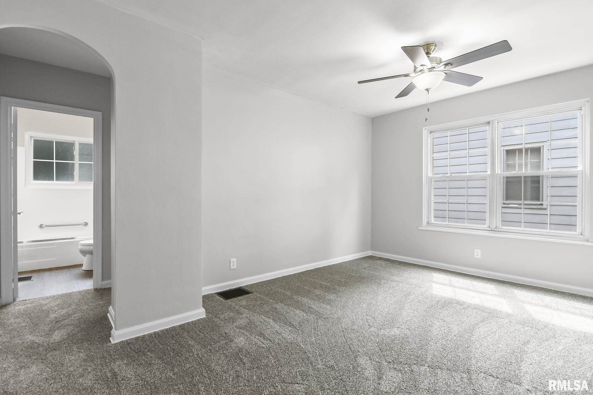 2068 North 7th Street Springfield, IL 62702 - Photo 7 of 25