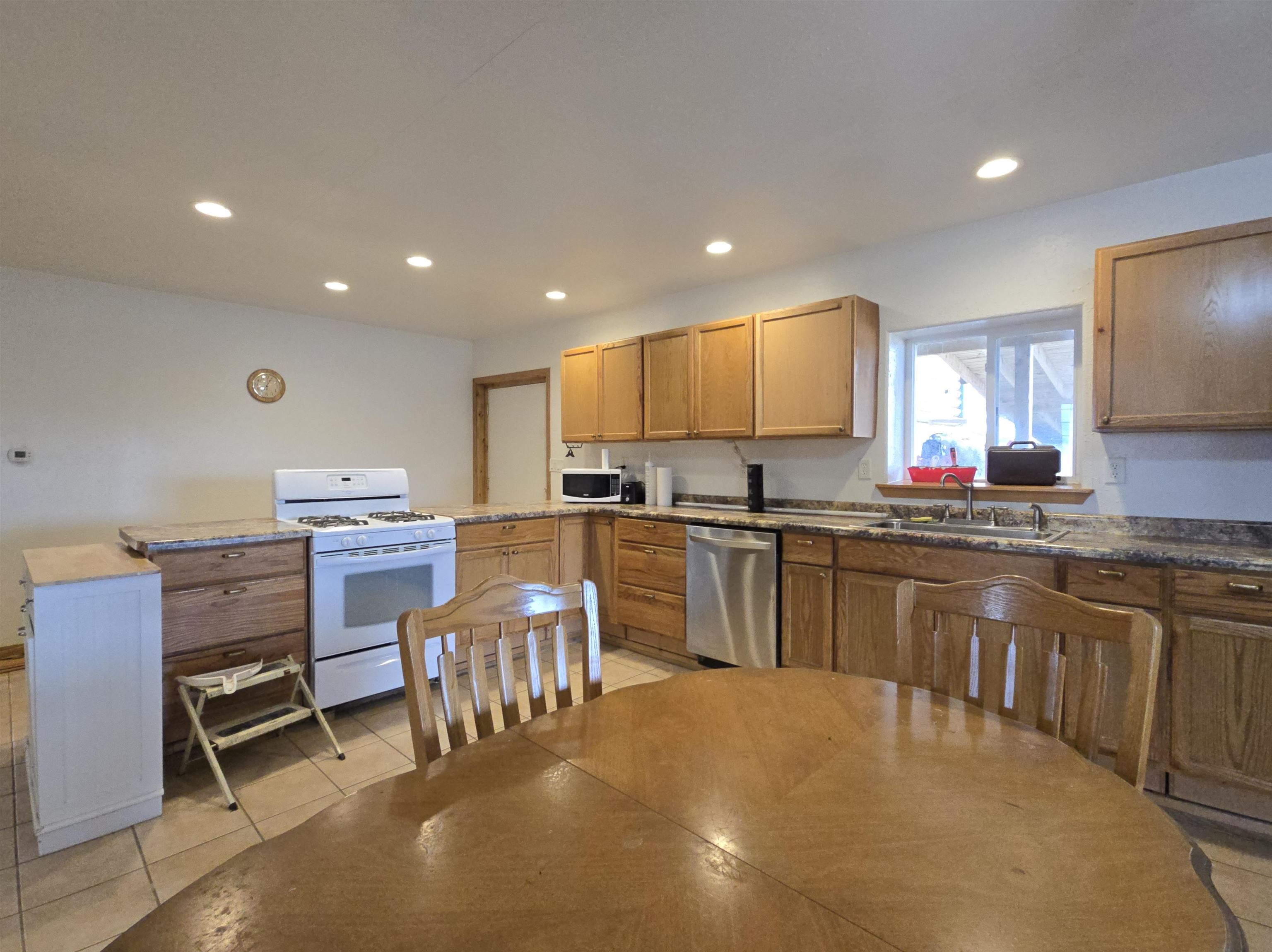 5404 Yetter Road Pittsville, WI 54466 - Photo 3 of 30
