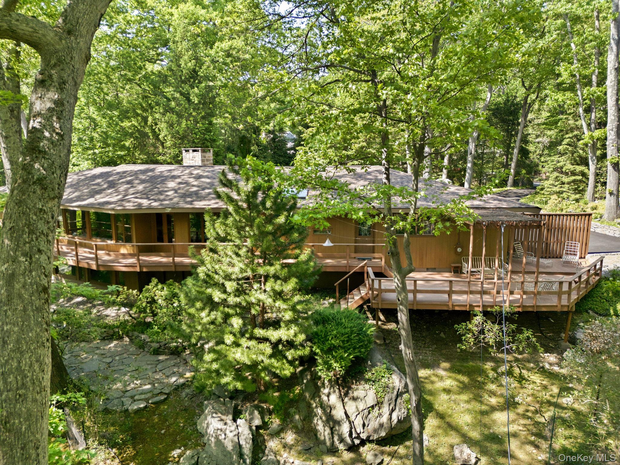 12 Tallwoods Road Armonk, NY 10504 - Photo 1 of 41