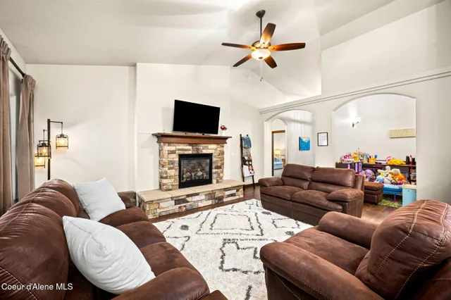 $715,000 | 6966 North Glensford Drive, Coeur D'Alene, ID 83815