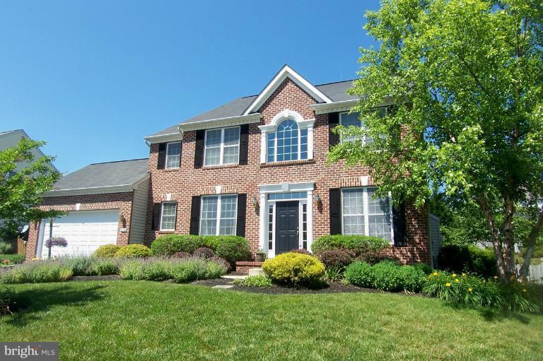 704 Longbow Road Mount Airy, MD 21771 - Photo 10 of 30 Lovely Landscaped Yard