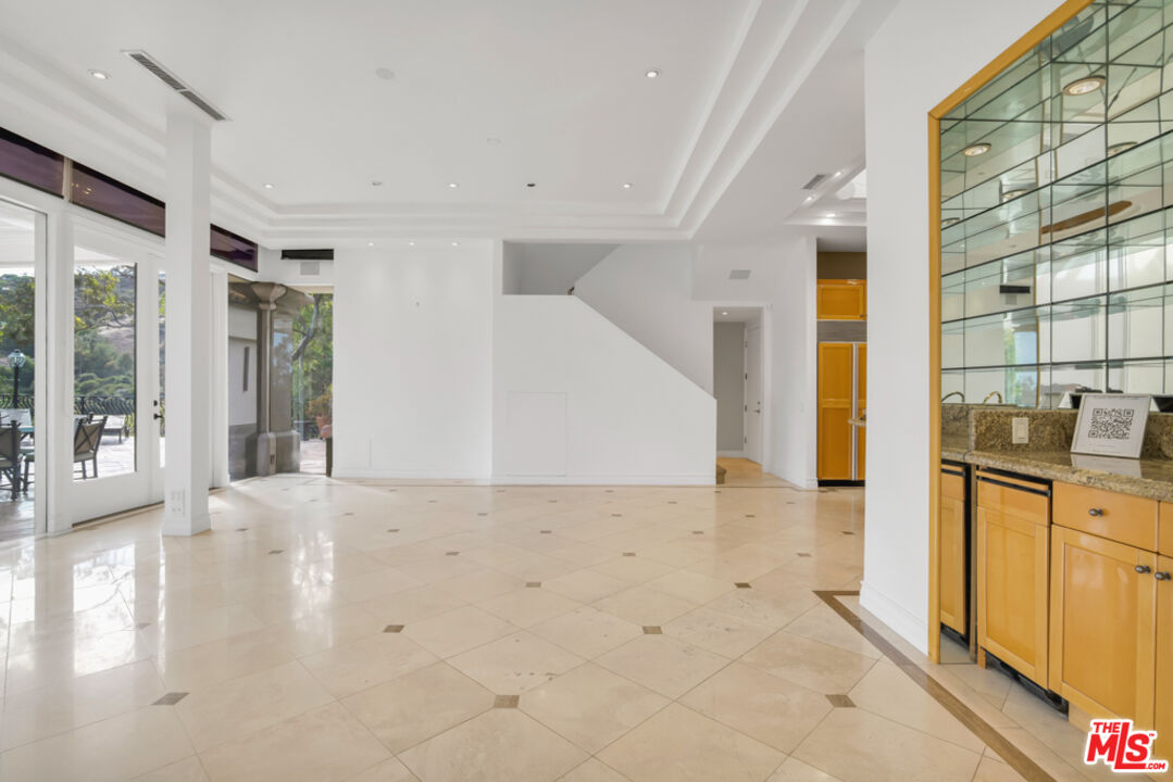 10557 Rocca Place Los Angeles, CA 90077 - Photo 12 of 52