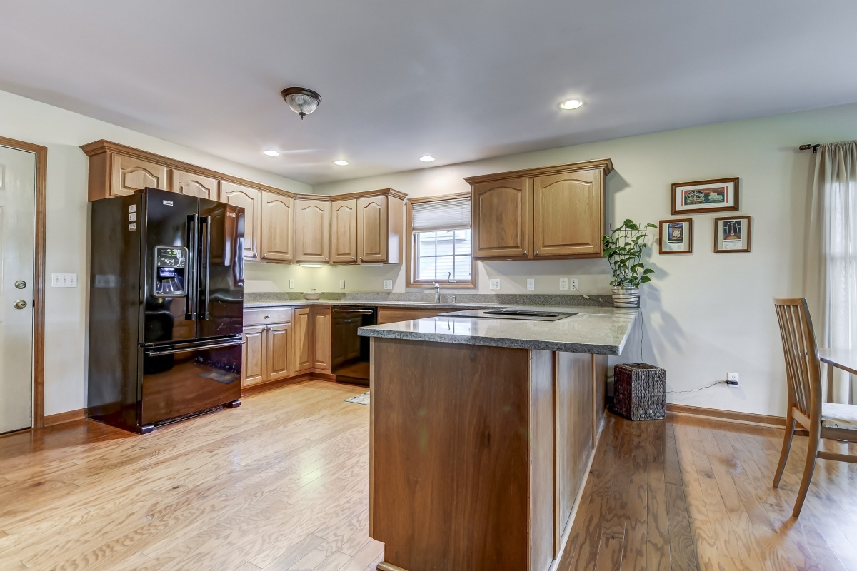 3604 Prairie Smoke Court Springfield, IL 62712 - Photo 11 of 34