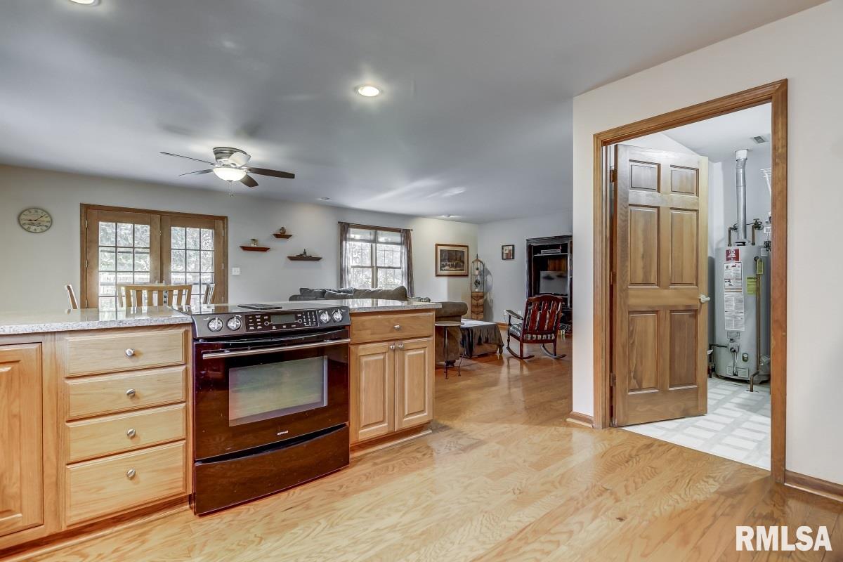 3604 Prairie Smoke Court Springfield, IL 62712 - Photo 12 of 34