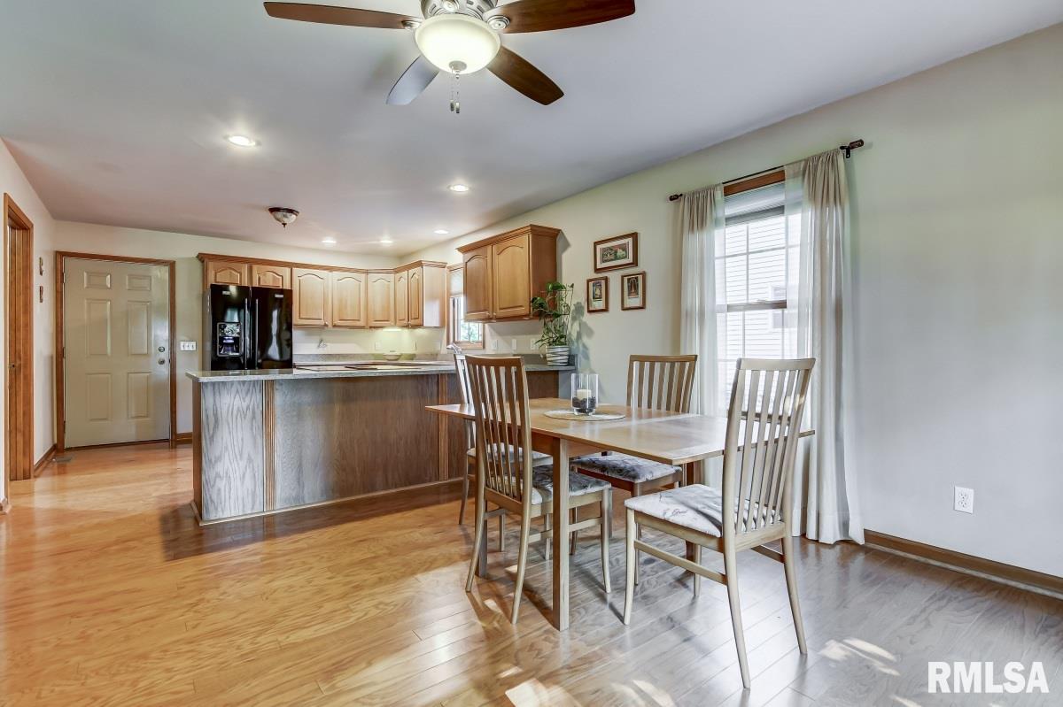 3604 Prairie Smoke Court Springfield, IL 62712 - Photo 14 of 34