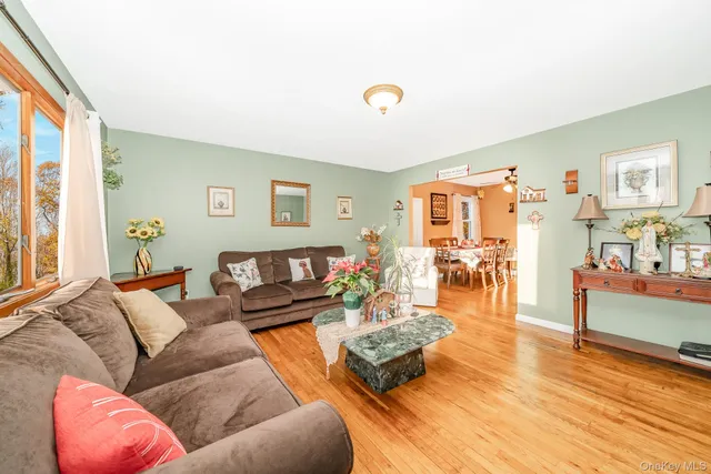 $589,000 | 1175 Little E Neck Road, West Babylon, NY 11704