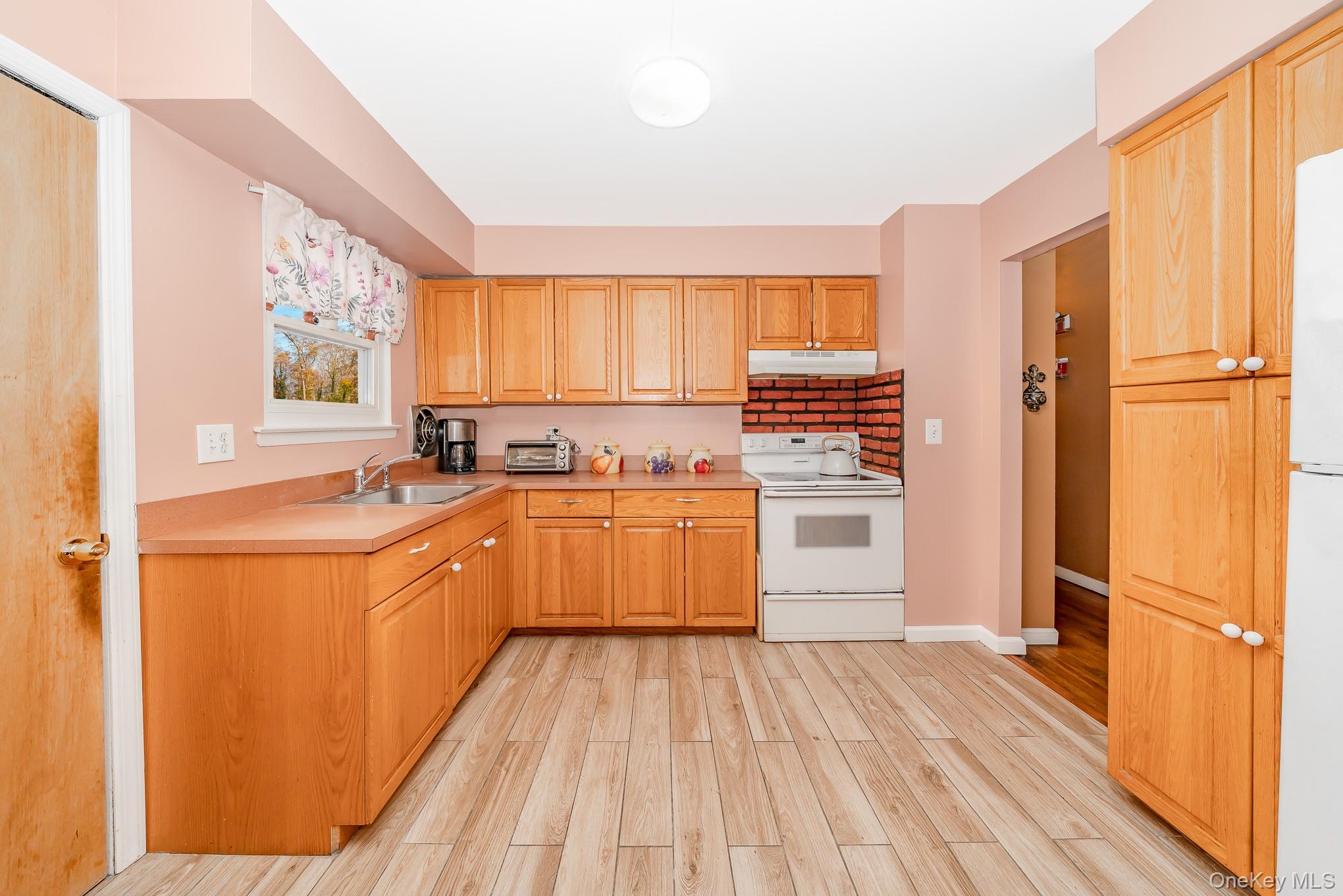 1175 Little E Neck Road West Babylon, NY 11704 - Photo 7 of 19