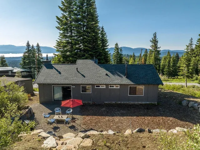 $675,000 | 13861 Ski Slope Way, Truckee, CA 96161