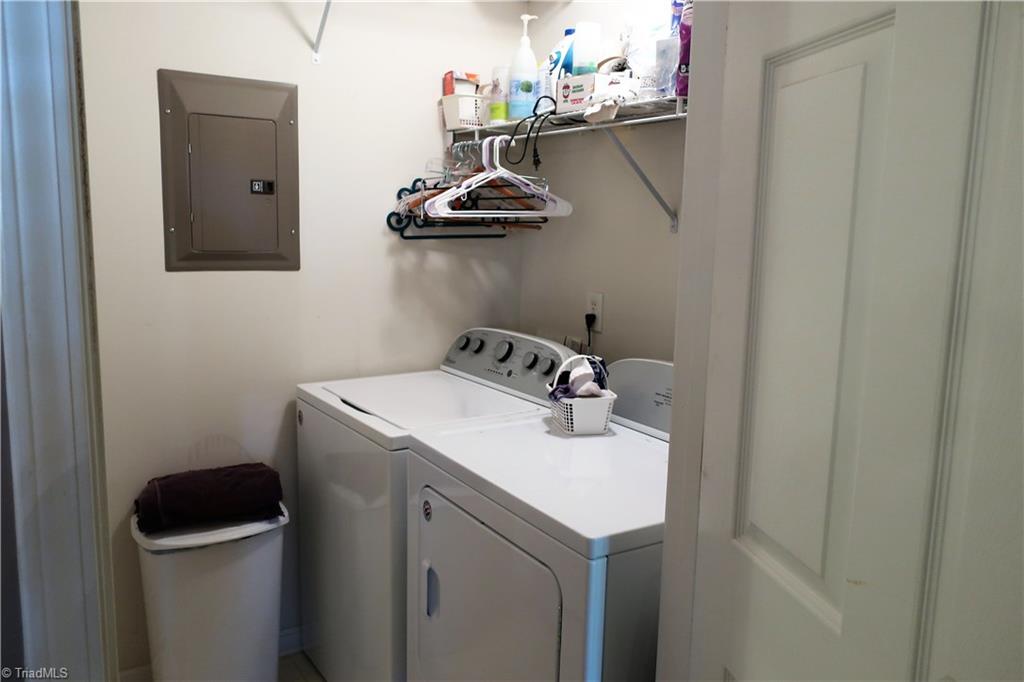 160 James Road, Unit 3B High Point, NC 27265 - Photo 14 of 18 Laundry room