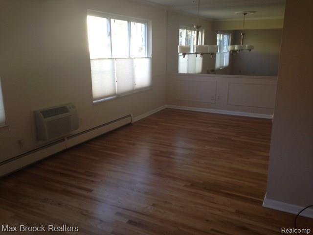 100 West Hickory Grove Road, Unit 1 Bloomfield Hills, MI 48304 - Photo 3 of 14