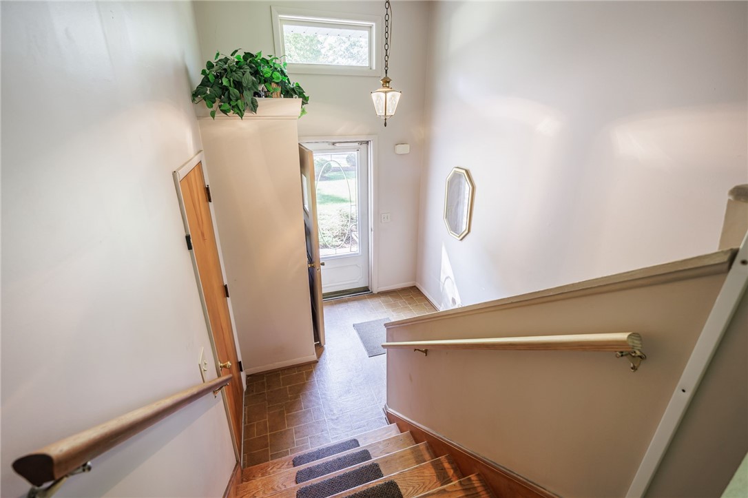 48 Old Pond Road Penfield, NY 14625 - Photo 4 of 34 Gallery Image 4